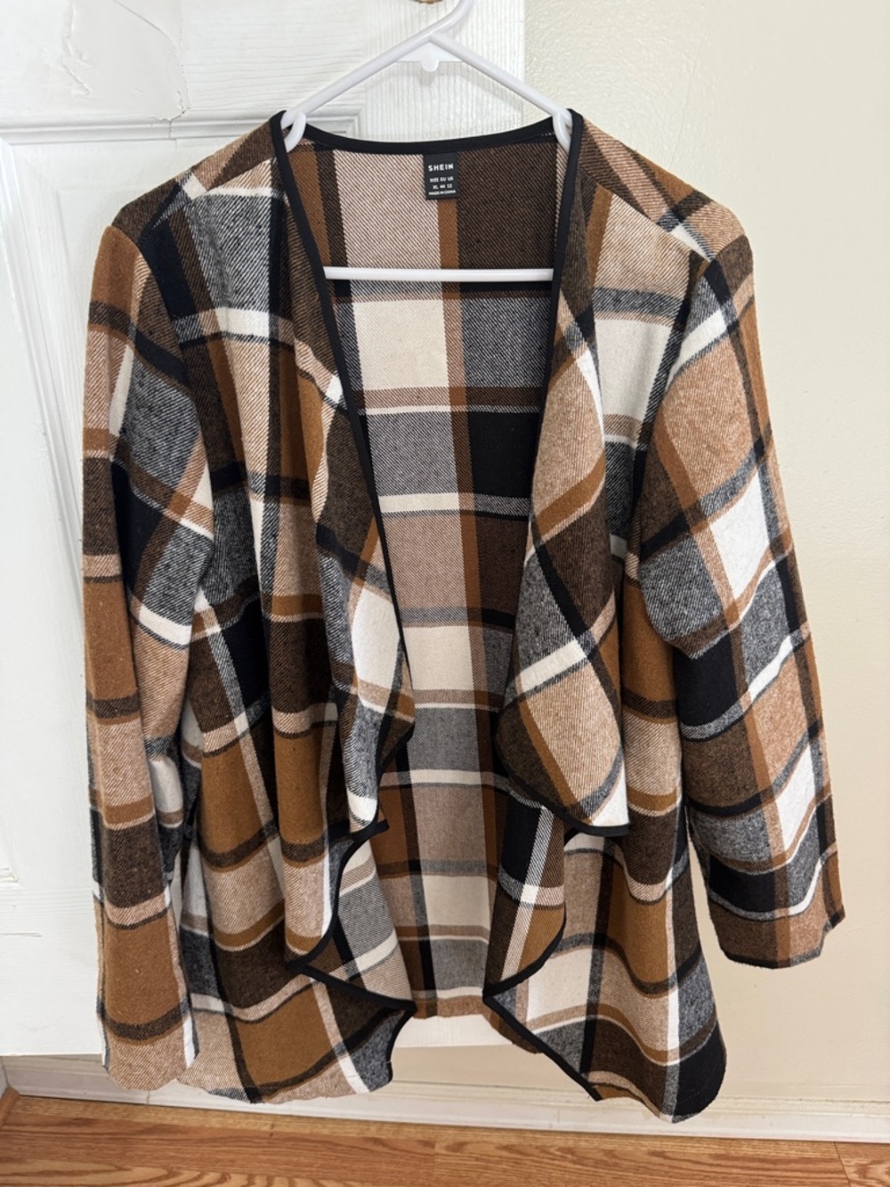 Women’s Cardigan Size XL